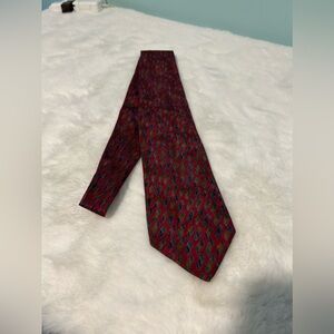 Tiffany & Co Necktie. Authentic and pre-owned. Made in Italy. 100% silk